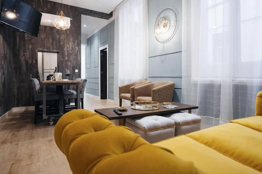 Apartamentos Plaza De Pedro Zerolo III มาดริด ภายนอก รูปภาพ